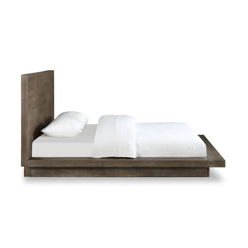 Plattformbett aus Kiefernholz, Sockelfuß, Braun im Used-Look