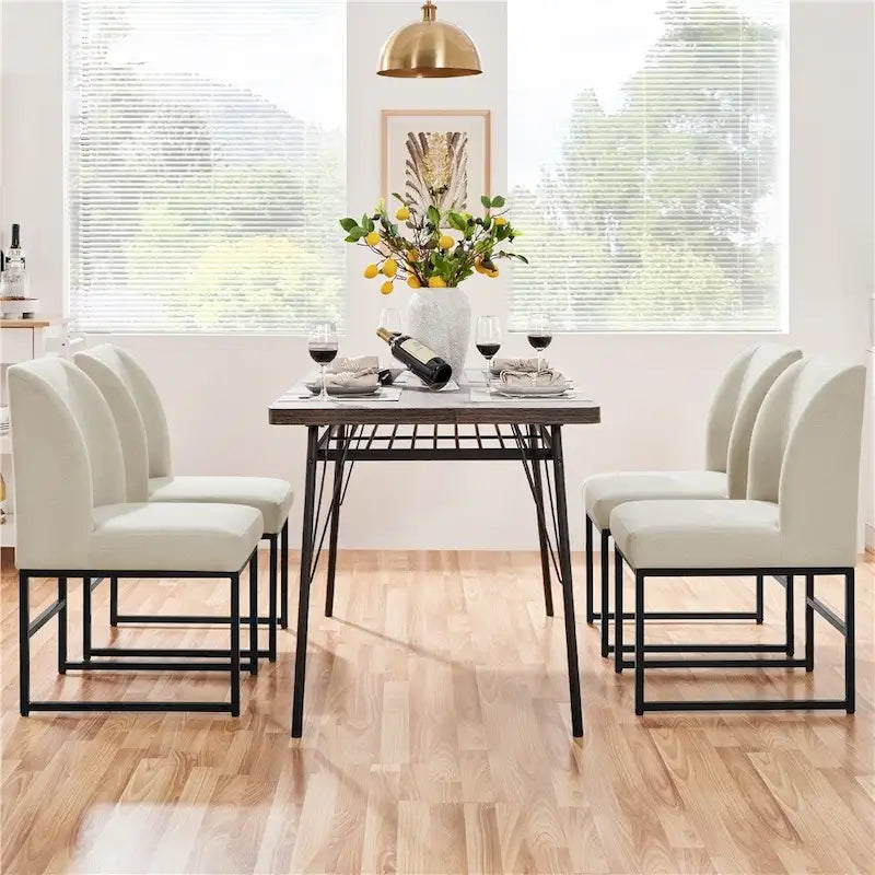 2 moderne gepolsterte Esszimmerstühle mit Metallbeinen, Beige